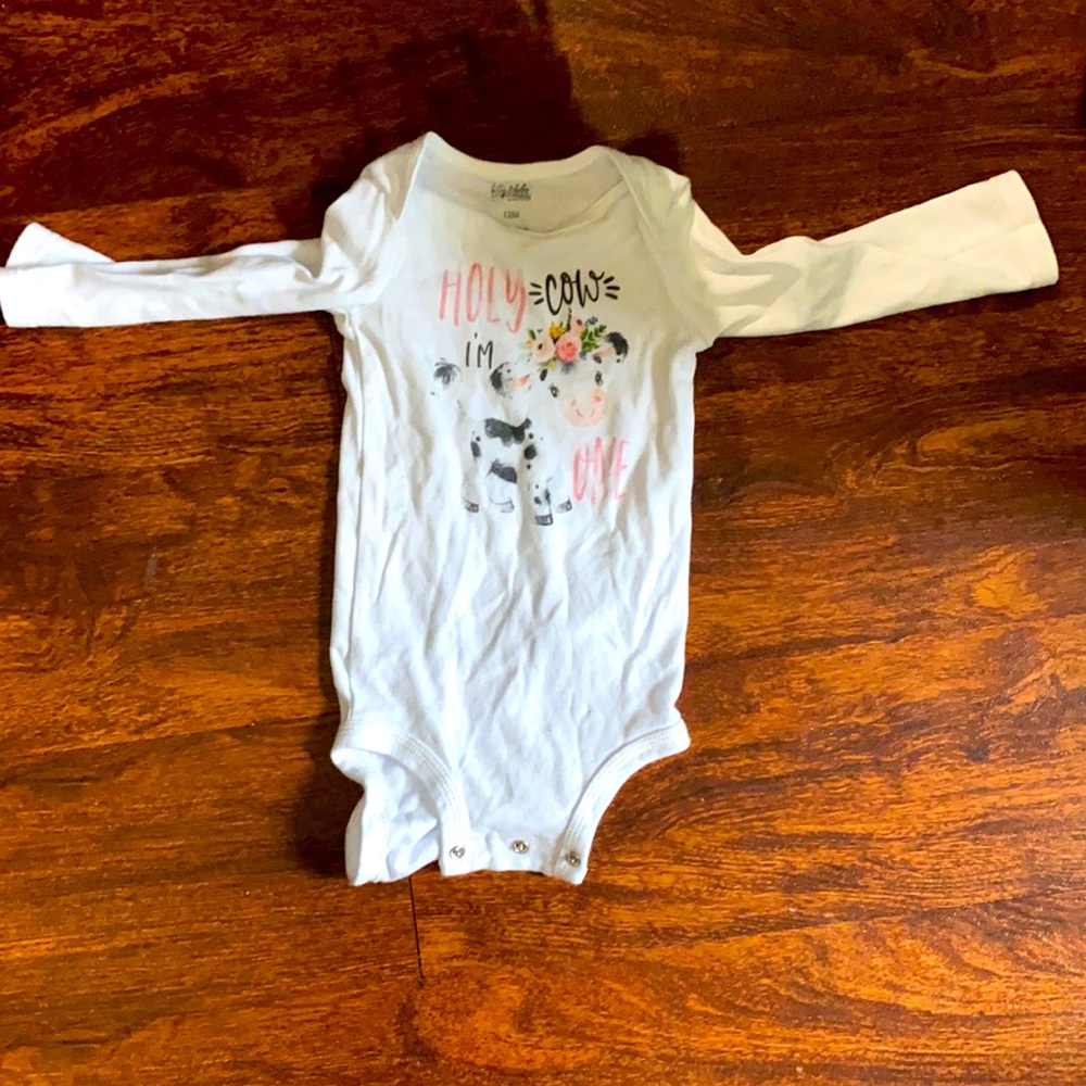 “Holy cow I’m one”onesie.